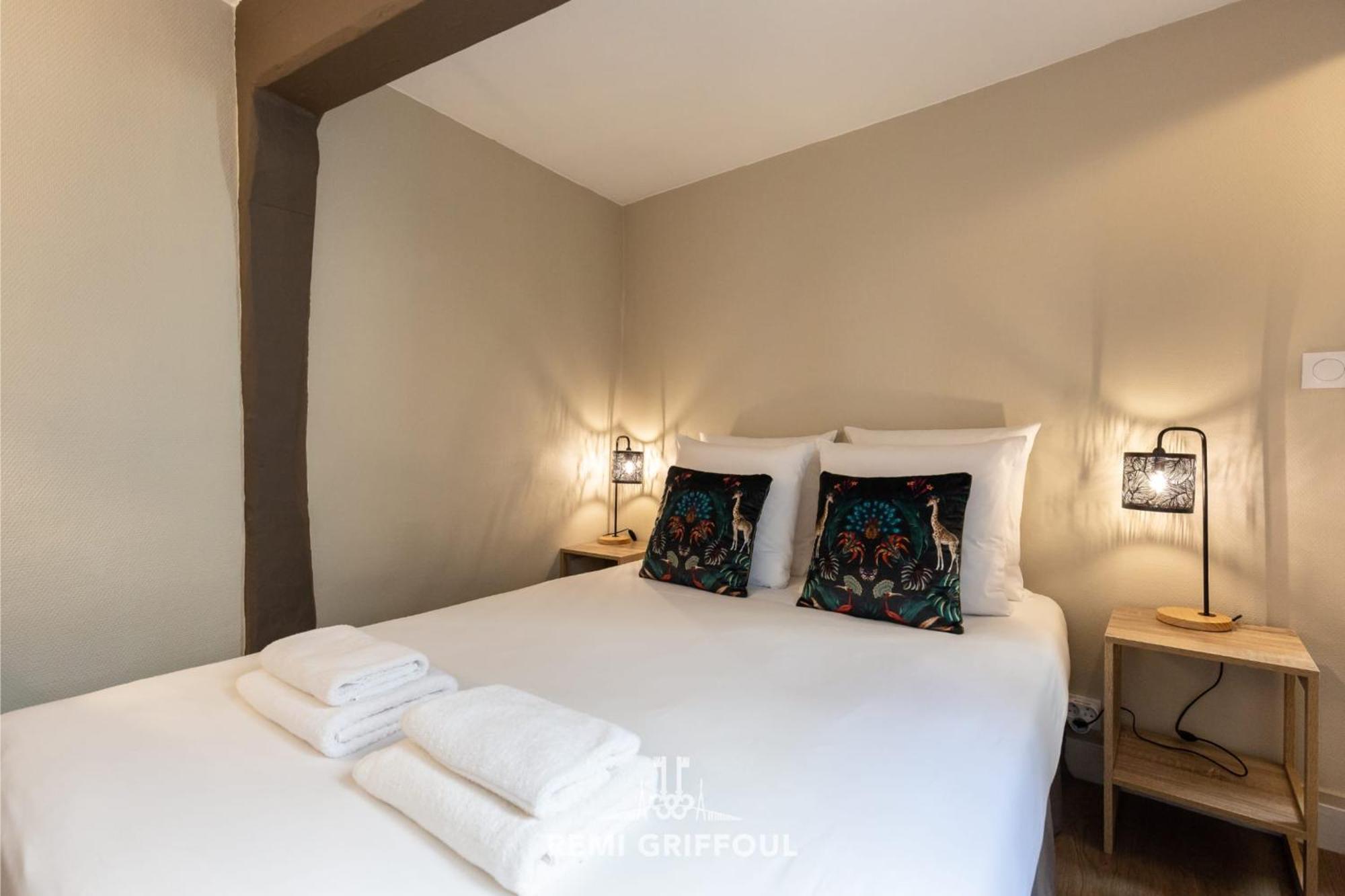 Emeraude Cozy Nest 3 Heart Of Historic District 2 Guests Онфлёр Экстерьер фото