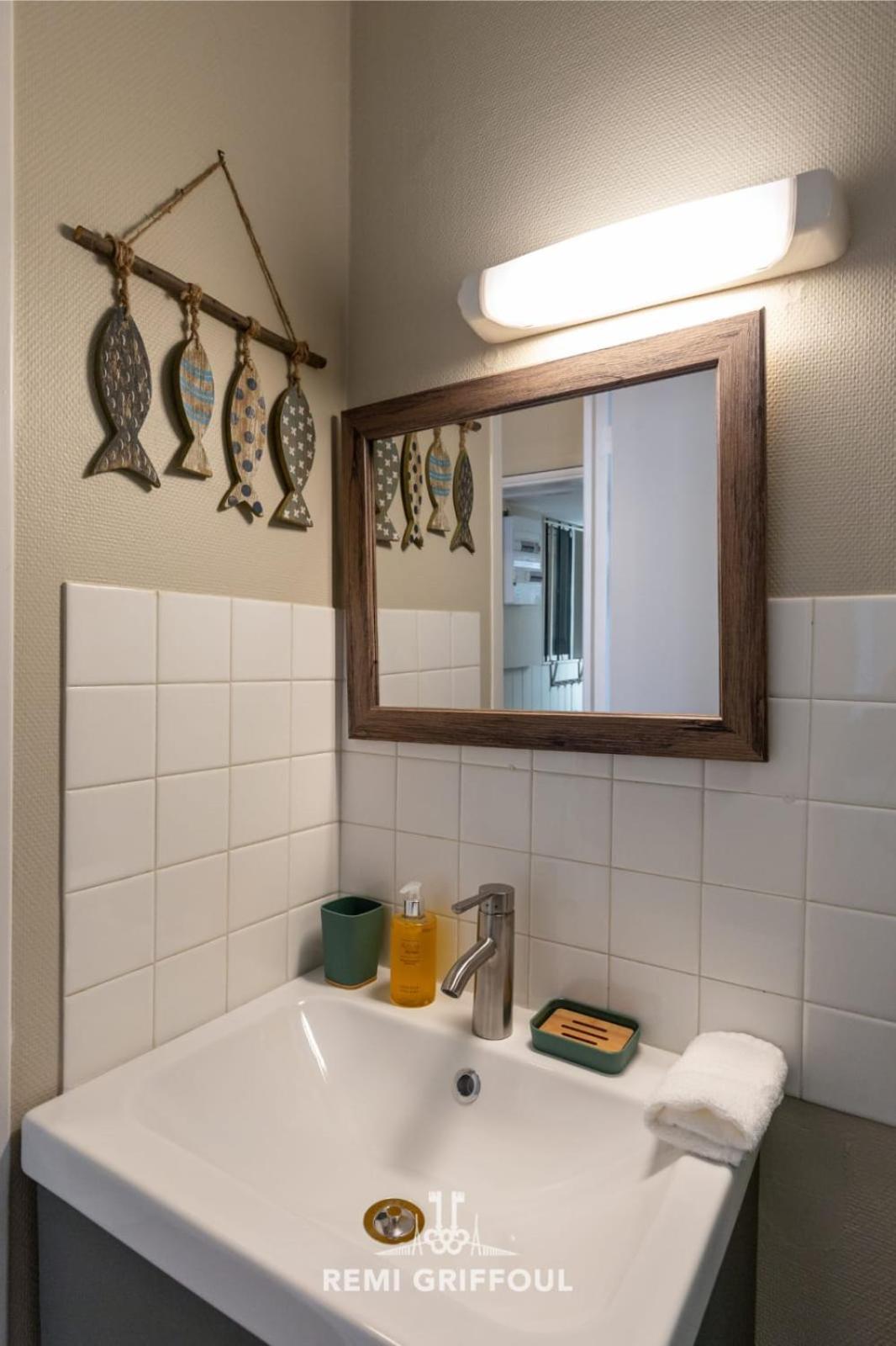 Emeraude Cozy Nest 3 Heart Of Historic District 2 Guests Онфлёр Экстерьер фото