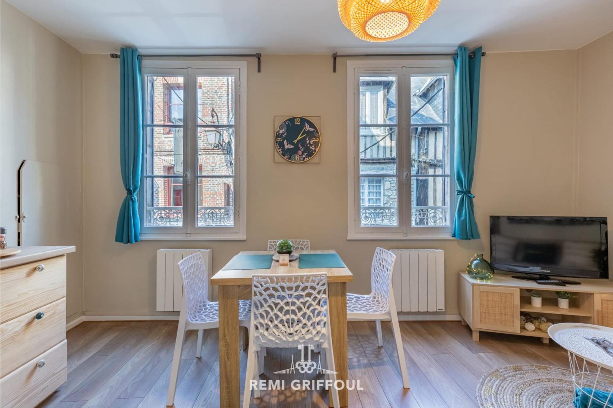 Emeraude Cozy Nest 3 Heart Of Historic District 2 Guests Онфлёр Экстерьер фото