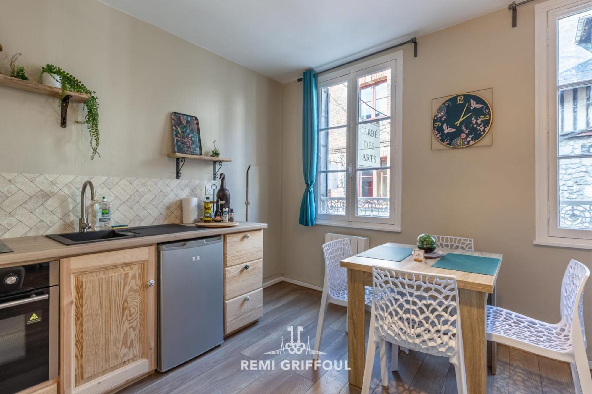 Emeraude Cozy Nest 3 Heart Of Historic District 2 Guests Онфлёр Экстерьер фото