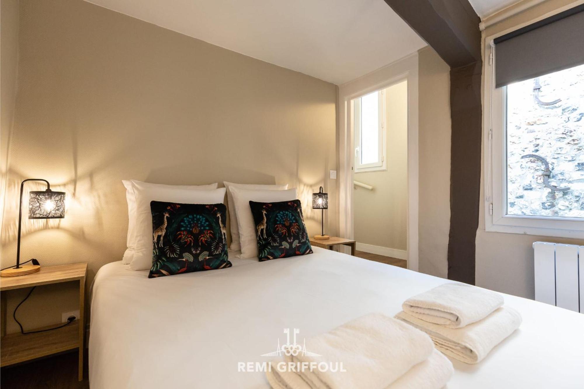 Emeraude Cozy Nest 3 Heart Of Historic District 2 Guests Онфлёр Экстерьер фото
