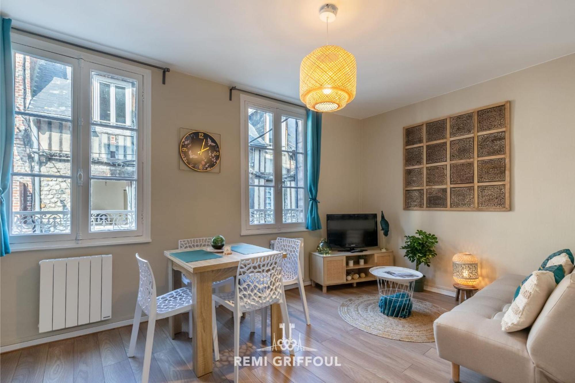 Emeraude Cozy Nest 3 Heart Of Historic District 2 Guests Онфлёр Экстерьер фото
